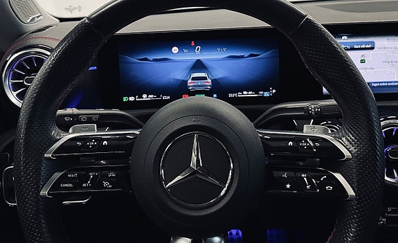 Mercedes-Benz CLA250 e 12 of 13