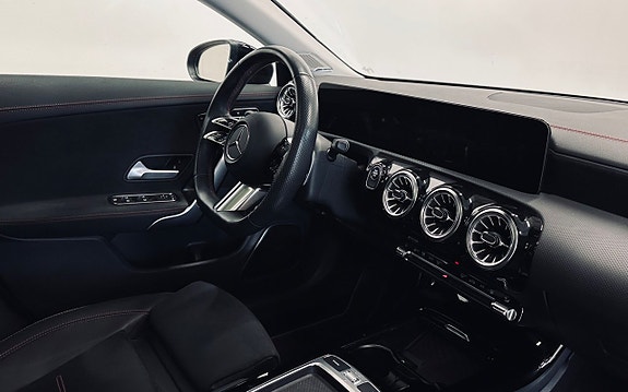 Mercedes-Benz CLA250 e 9 of 13