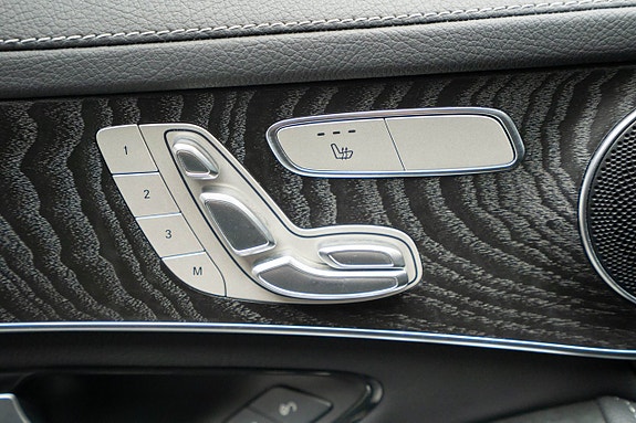 Mercedes-Benz GLC300 de 12 of 21