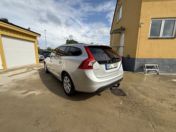Volvo V60 6 of 11