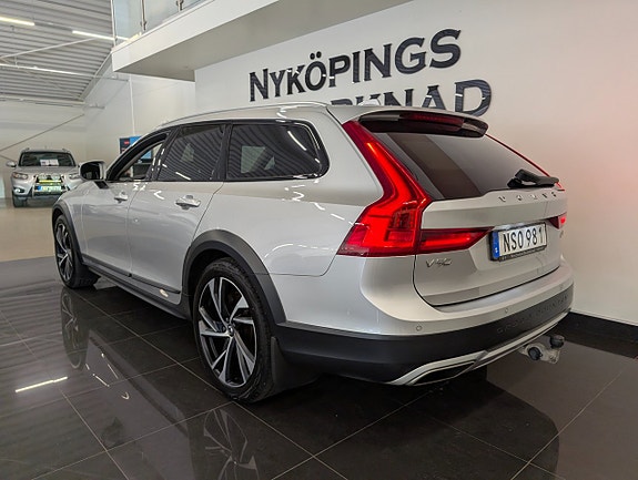 Volvo V90 Cross Country 3 of 20