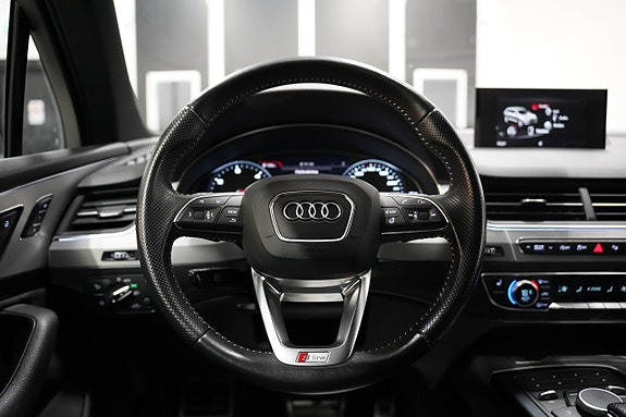 Audi Q7 16 of 30