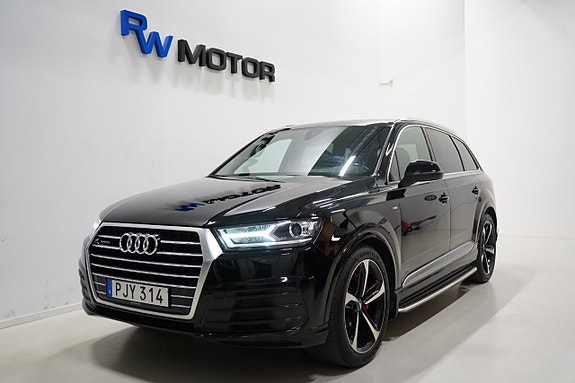 Audi Q7 2 of 30