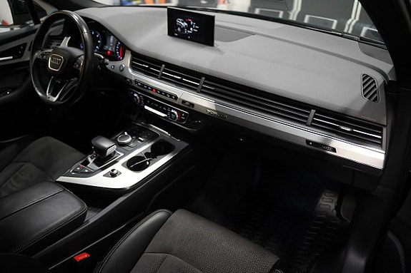 Audi Q7 15 of 30