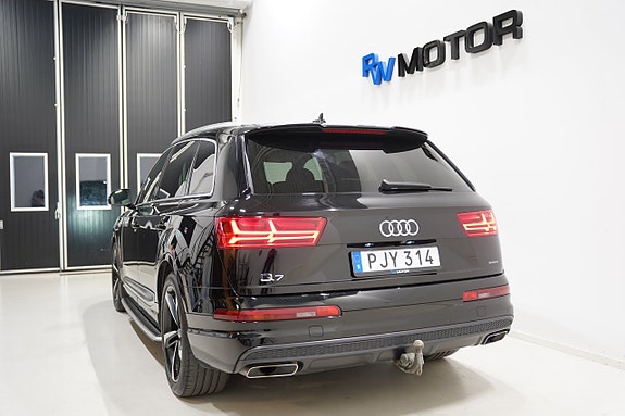 Audi Q7 5 of 30