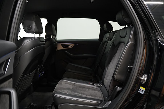 Audi Q7 25 of 30