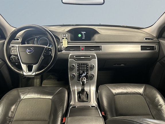 Volvo V70 8 of 20