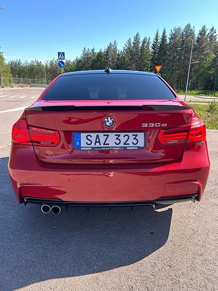 BMW 330e 2 of 14