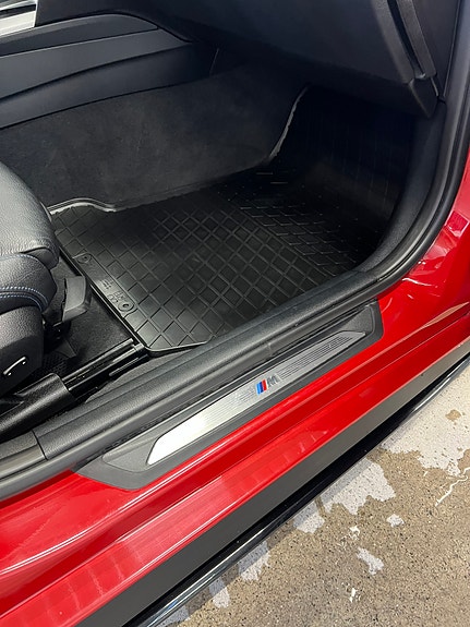 BMW 330e 12 of 14