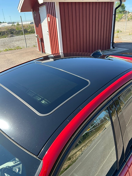 BMW 330e 7 of 14