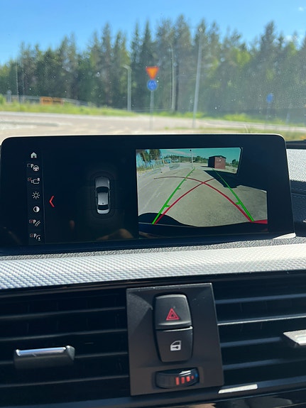 BMW 330e 8 of 14