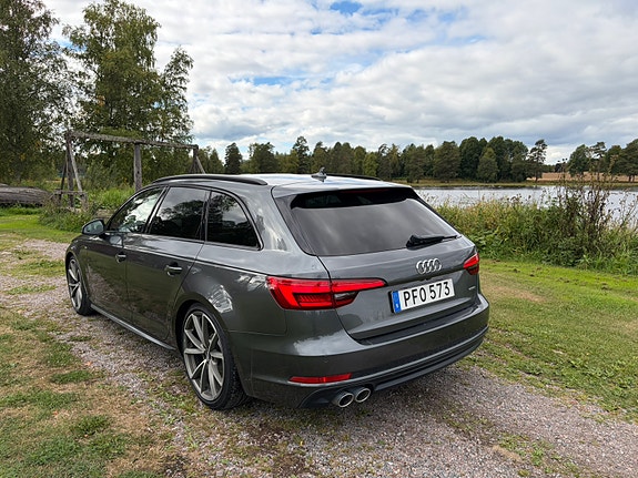Audi A4 4 of 6