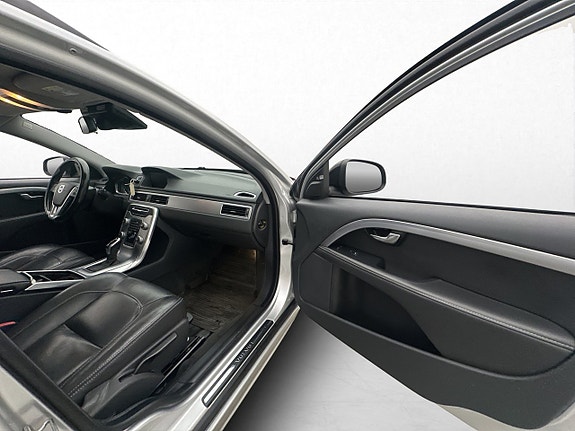 Volvo V70 20 of 30