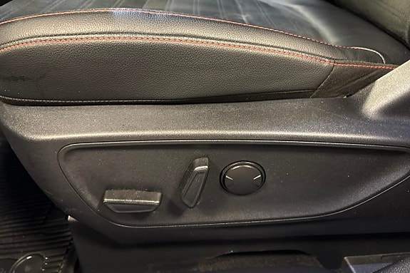 Ford Kuga 10 of 19