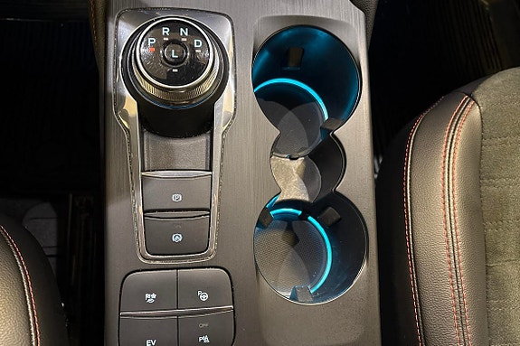 Ford Kuga 13 of 19