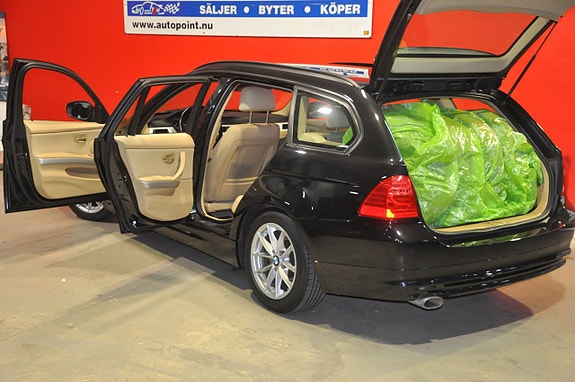 BMW 320d 13 of 24