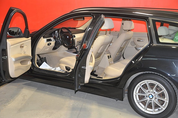 BMW 320d 12 of 24