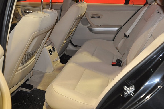 BMW 320d 11 of 24