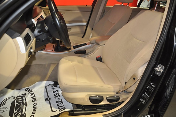 BMW 320d 9 of 24