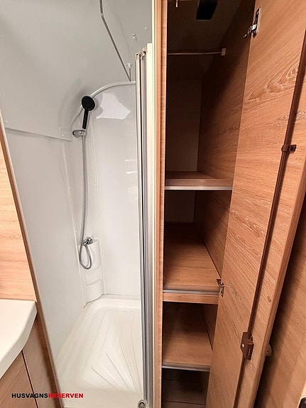 Knaus Südwind 650 PXB 25 of 27