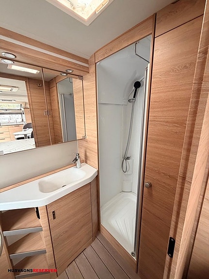 Knaus Südwind 650 PXB 24 of 27