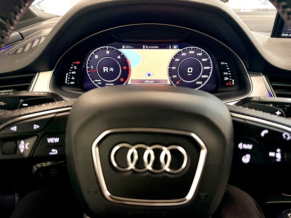 Audi Q7 8 of 18