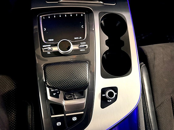 Audi Q7 10 of 18