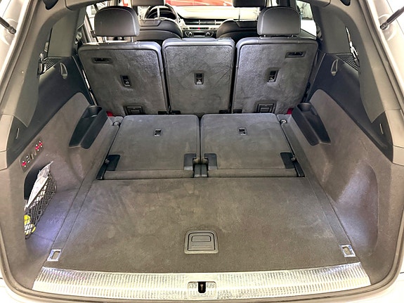 Audi Q7 14 of 18