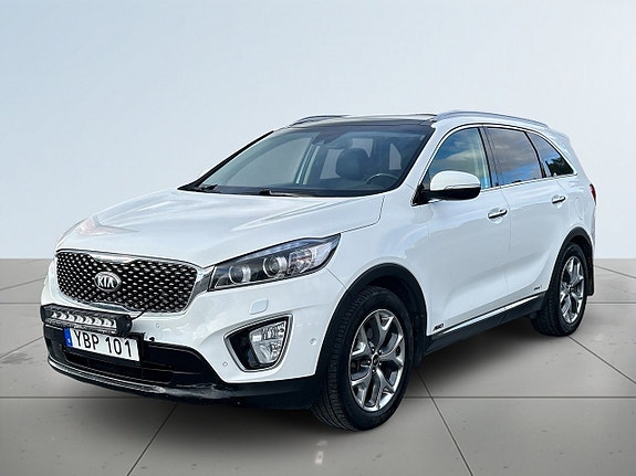 Kia Sorento 16 of 24
