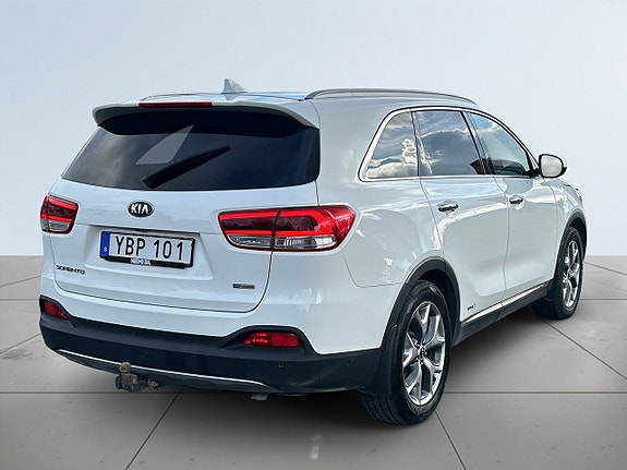 Kia Sorento 6 of 24