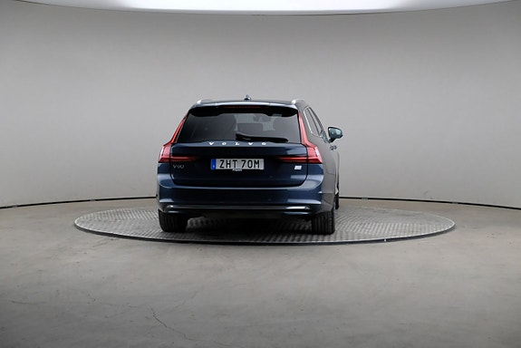Volvo V90 2 of 3