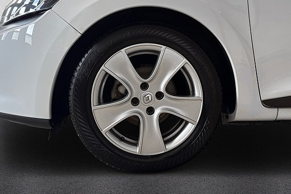 Renault Clio 9 of 17