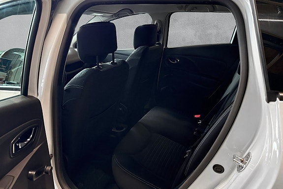 Renault Clio 12 of 17