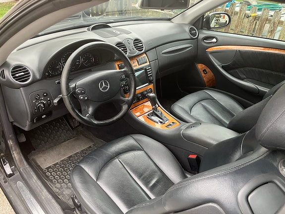 Mercedes-Benz CLK200 5 of 6