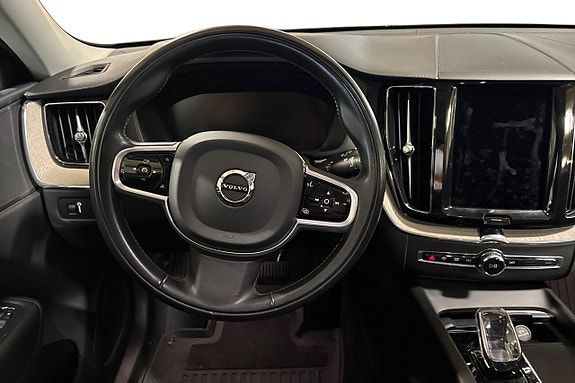 Volvo XC60 14 of 28