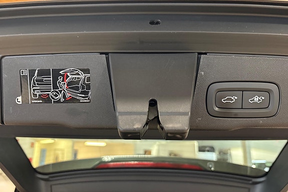 Volvo XC60 26 of 28