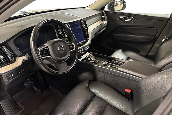 Volvo XC60 11 of 28