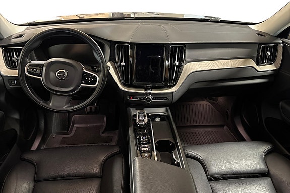 Volvo XC60 13 of 28