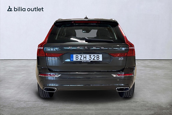 Volvo XC60 8 of 28
