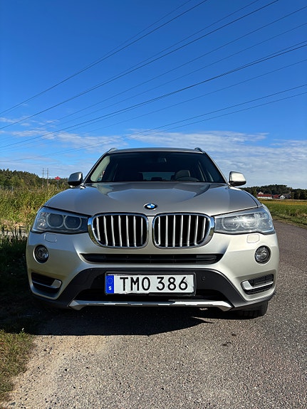 BMW X3 3 of 19