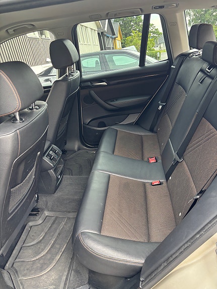 BMW X3 9 of 19