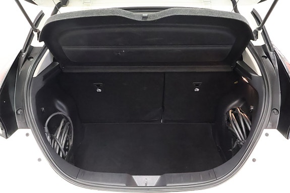 Nissan Leaf 17 of 18