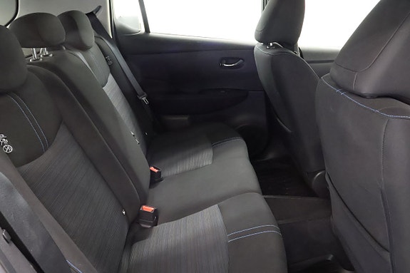Nissan Leaf 9 of 18