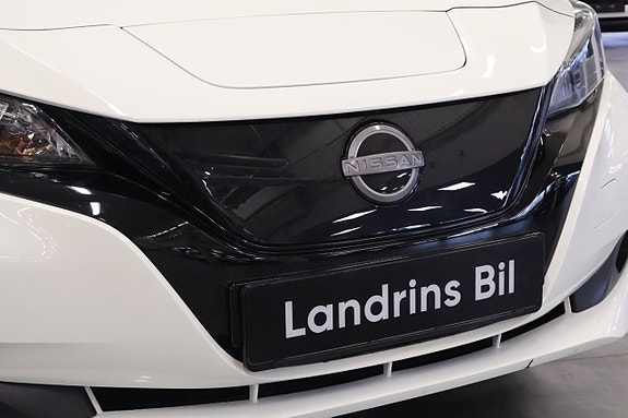 Nissan Leaf 5 of 18