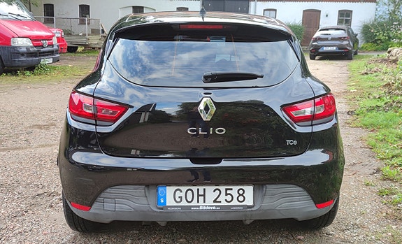 Renault Clio 2 of 10