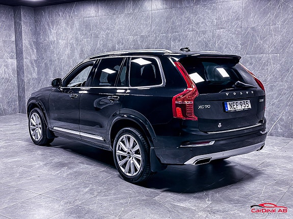 Volvo XC90 5 of 28
