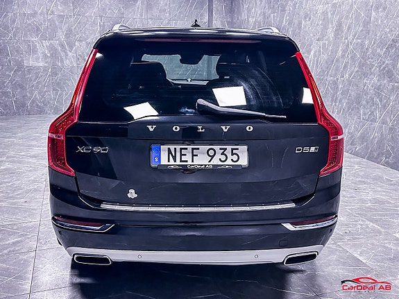Volvo XC90 4 of 28