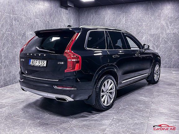 Volvo XC90 3 of 28