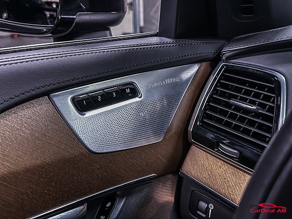 Volvo XC90 19 of 28