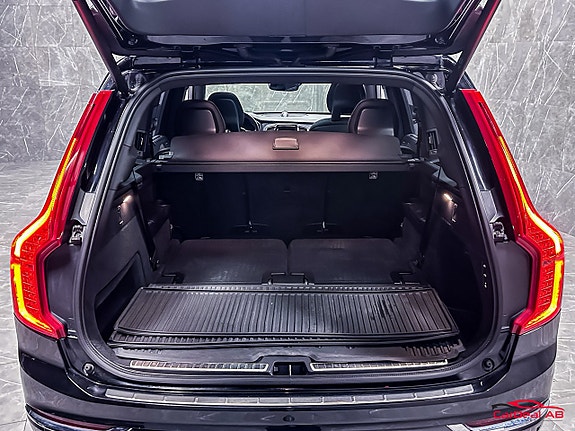Volvo XC90 28 of 28
